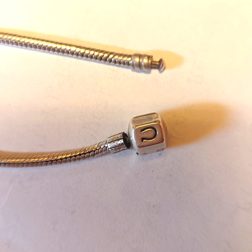 9.5 " Genuine Chamilia bracelet